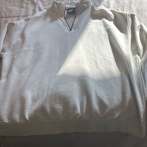 Nike pullover crew neck!